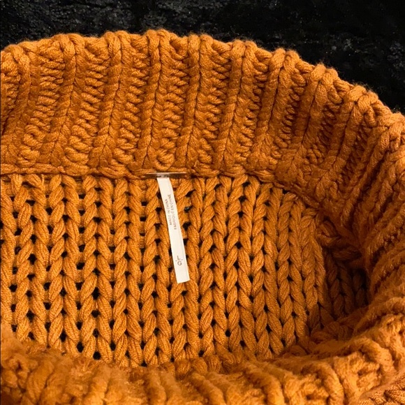 Free People My Only Sunshine Sweater. - Picture 8 of 16